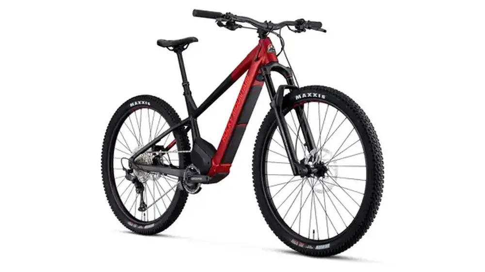 Web MY24 B0399 BLACKREDRED Fusion PP 30 C1 29 Hero Front 2